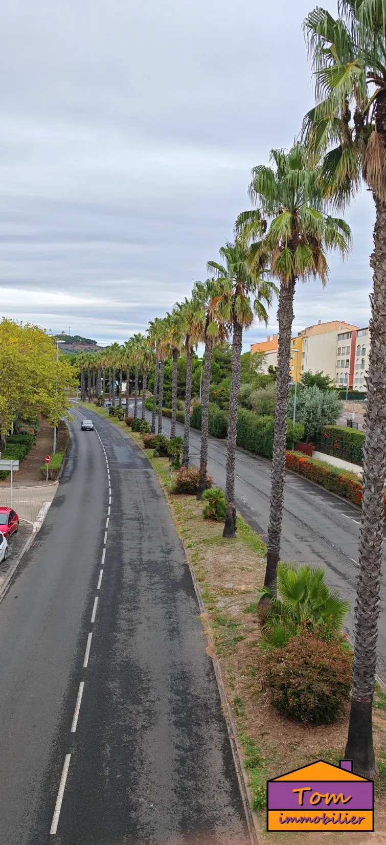 Reprise boutique prêt-à-porter à Cap d'Agde - Emplacement stratégique et bail commercial à saisir 