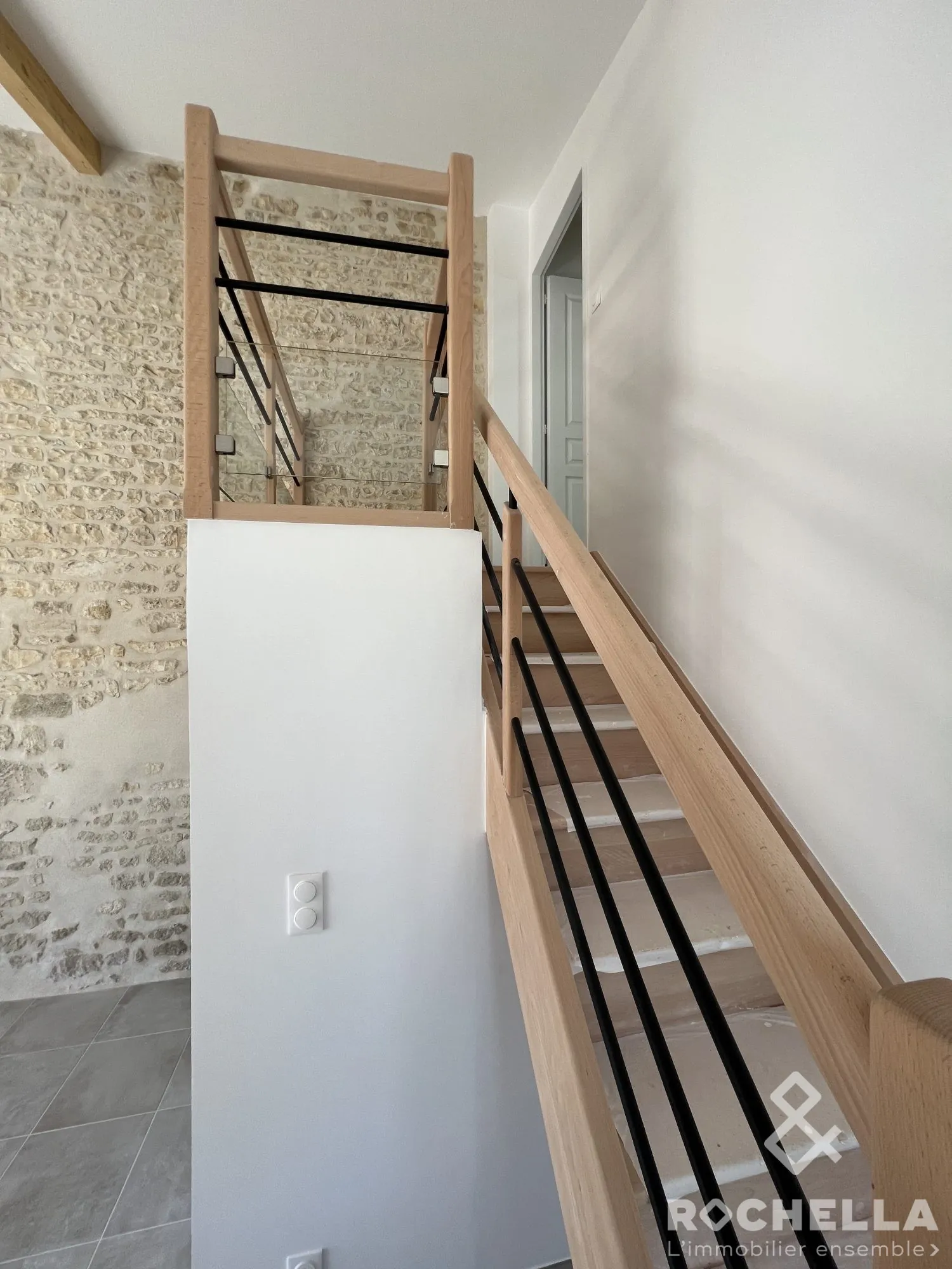 Charmante maison rénovée avec terrasse à Puyravault près de Surgères 