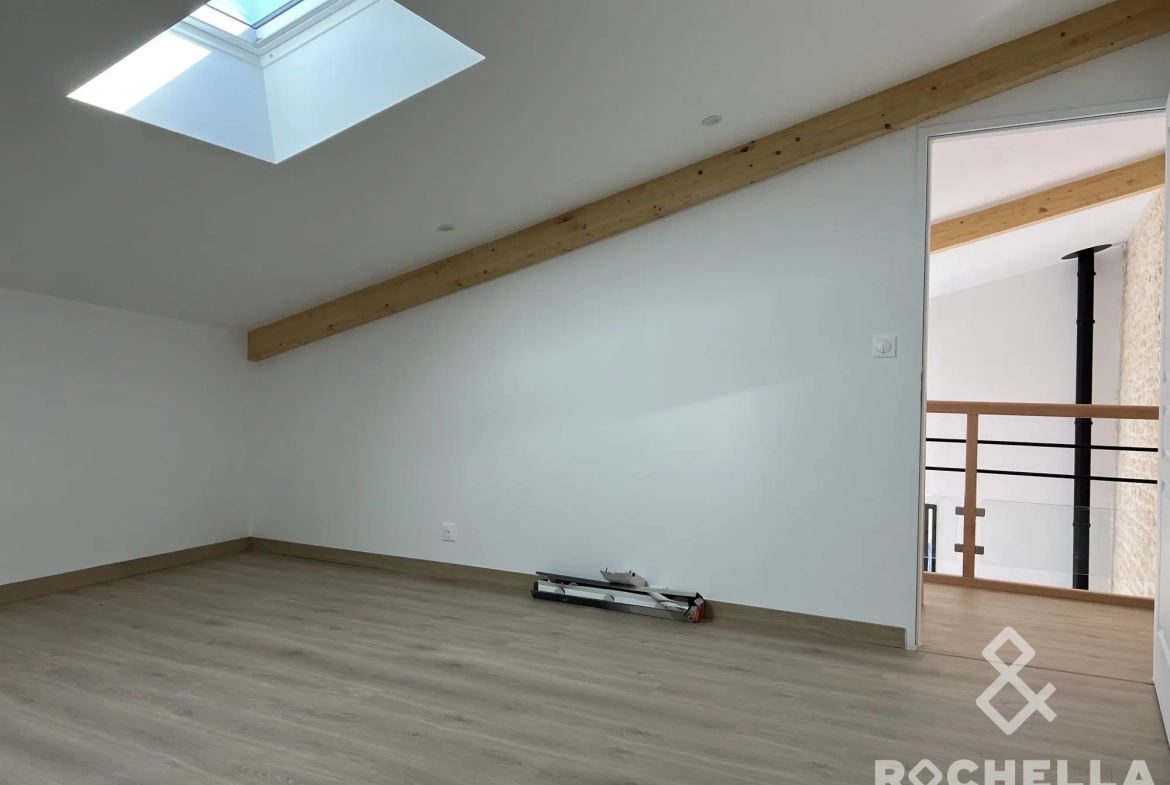 Charmante maison rénovée avec terrasse à Puyravault près de Surgères 
