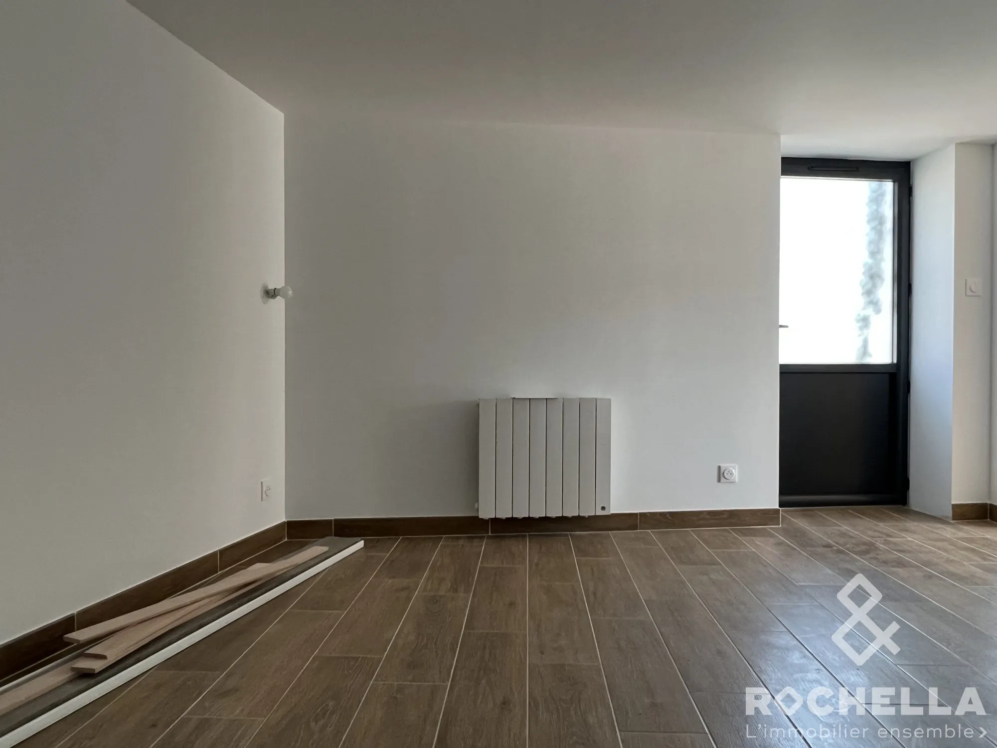 Charmante maison rénovée avec terrasse à Puyravault près de Surgères 