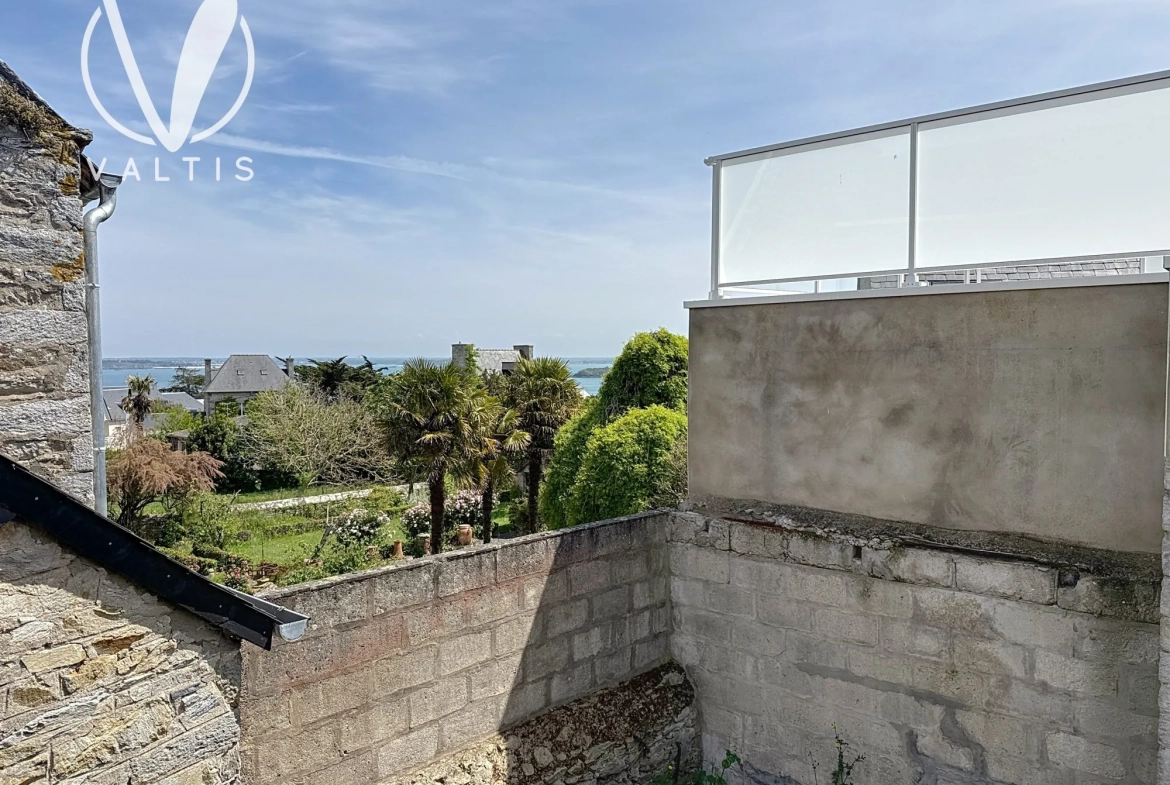 Maison à rénover de 40 m² à Saint-Cast-le-Guildo, proche plage et port 