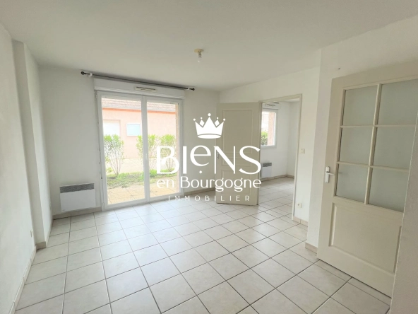 SEJOUR Appartement T2 en rez-de-jardin avec piscine à Beaune