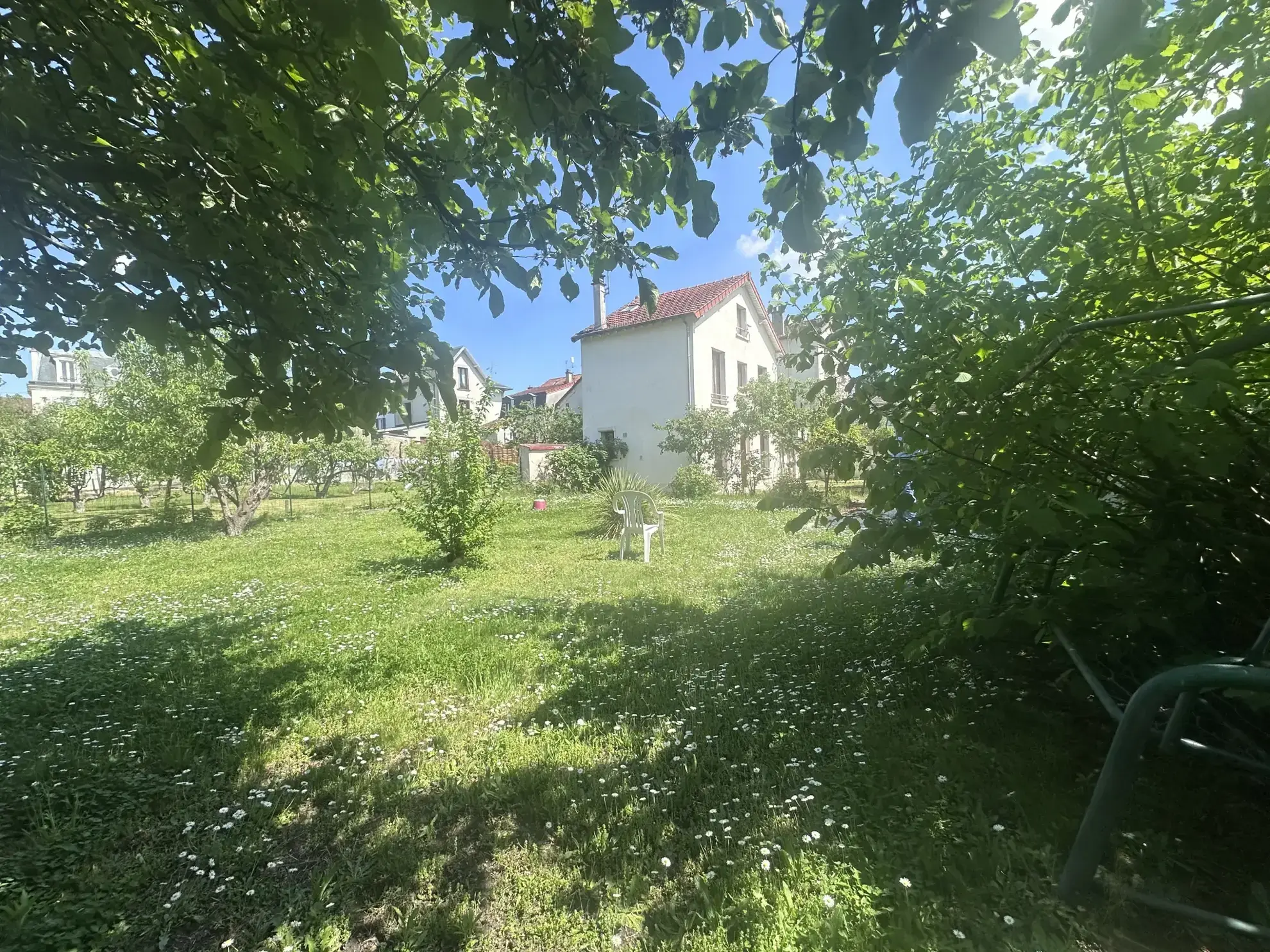 Maison 4 pièces à Gagny avec jardin et fort potentiel 