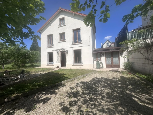 Maison 4 pièces à Gagny avec jardin et fort potentiel