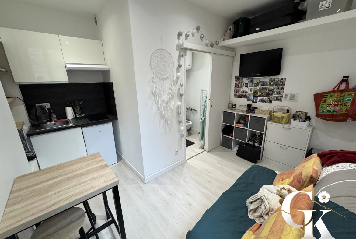 Charmants studios meublés à Grenoble, parfaits pour investissement ou résidence au cœur de la ville 