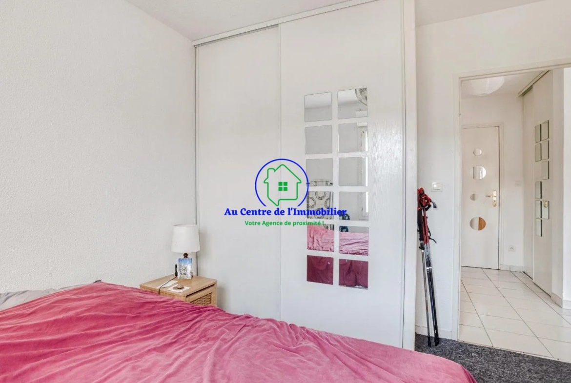 Appartement T2 avec terrasse et piscine à Estillac 