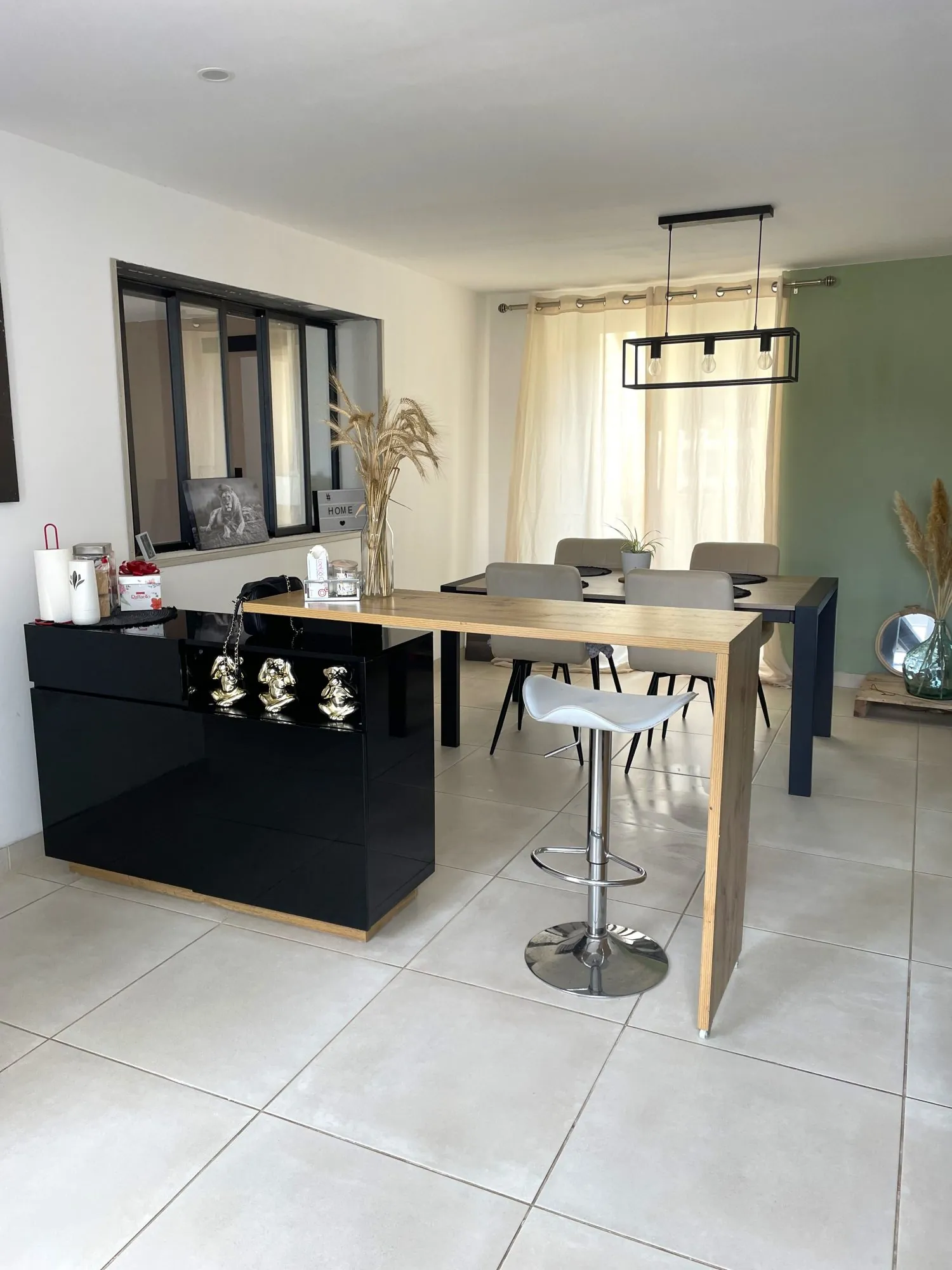 Maison de plain-pied rénovée à Champvert avec potentiel d'agrandissement 
