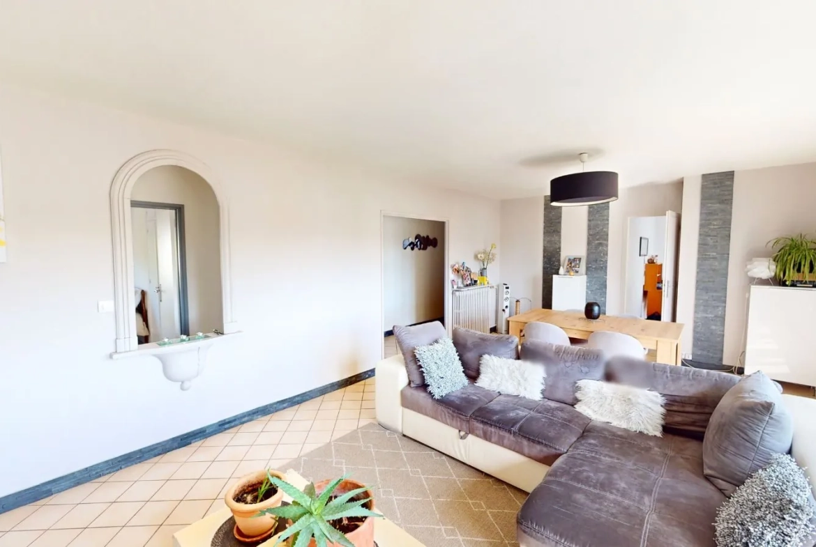 Magnifique duplex de 166,89 m² à Saint-Jean-de-la-Ruelle avec parking et cave 