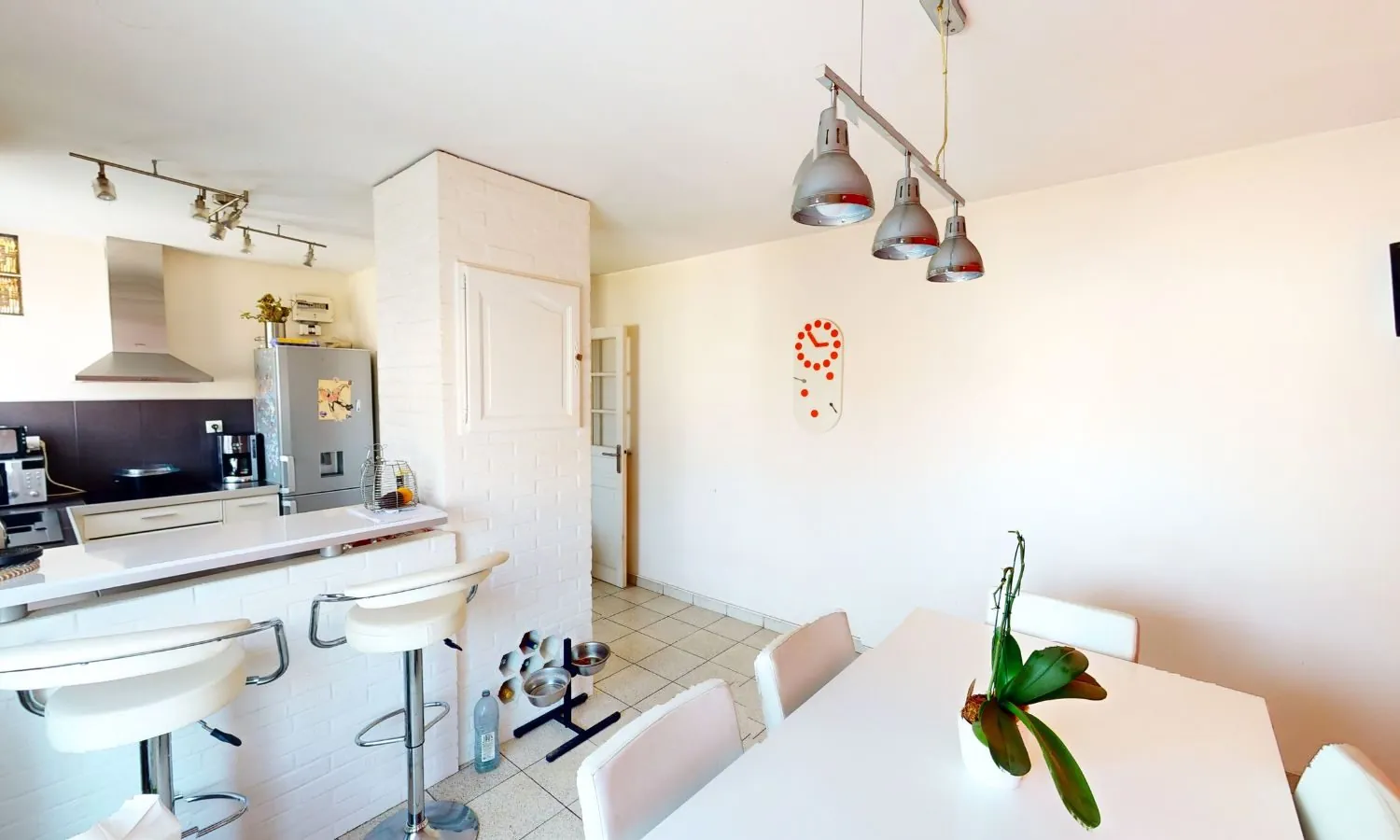 Magnifique duplex de 166,89 m² à Saint-Jean-de-la-Ruelle avec parking et cave 