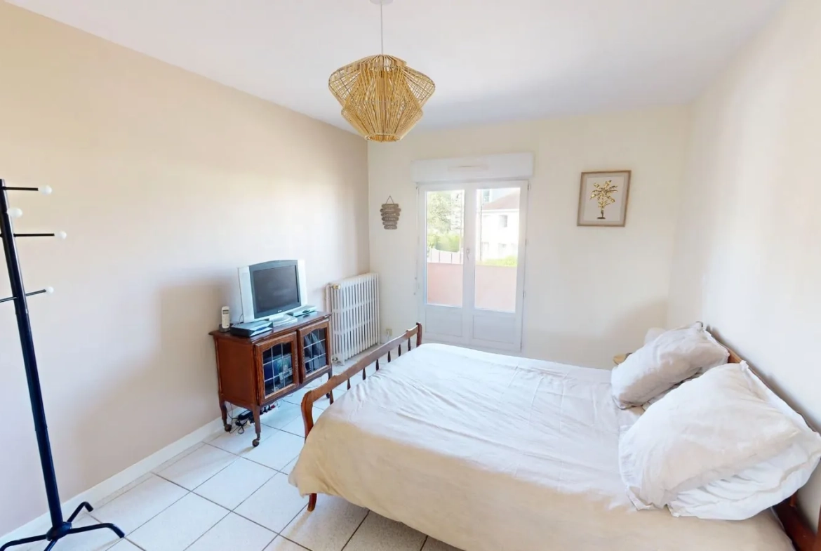 Magnifique duplex de 166,89 m² à Saint-Jean-de-la-Ruelle avec parking et cave 