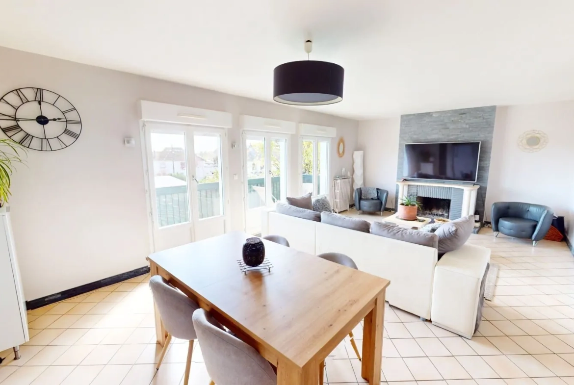 Magnifique duplex de 166,89 m² à Saint-Jean-de-la-Ruelle avec parking et cave 