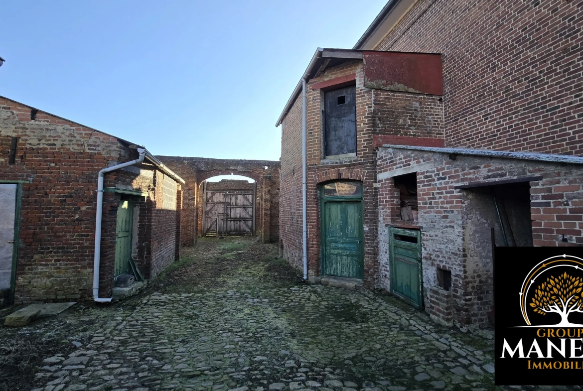 Longère à rénover à Lecluse - Corps de ferme avec dépendances et terrain constructible 