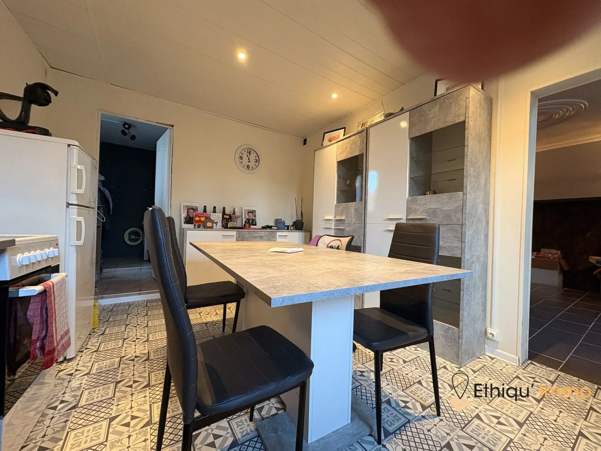 Maison de village à Arrentières – Rénovée, 3 chambres, cour, court délai de disponibilité 