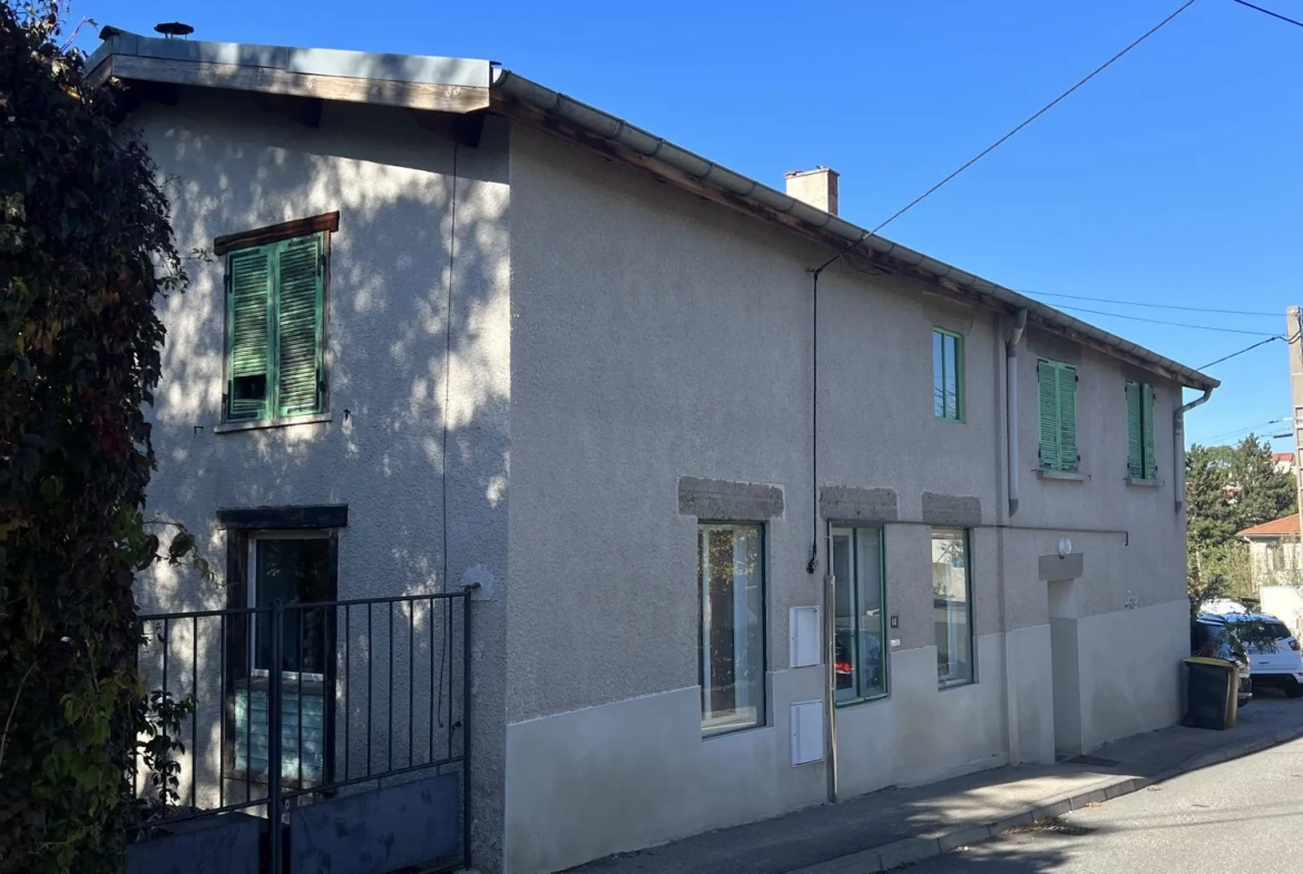 Maison à vendre à Fraisses – 137 m² avec grand terrain et 6 chambres 