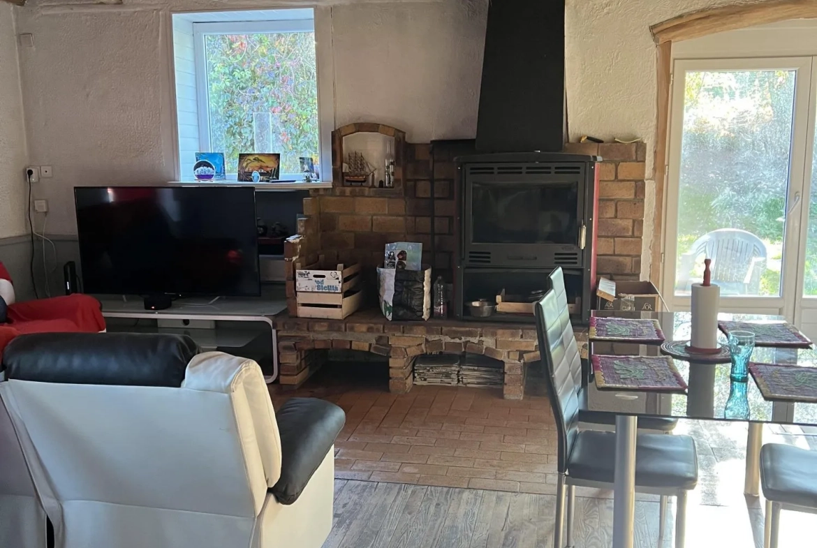 Maison à vendre à Fraisses – 137 m² avec grand terrain et 6 chambres 
