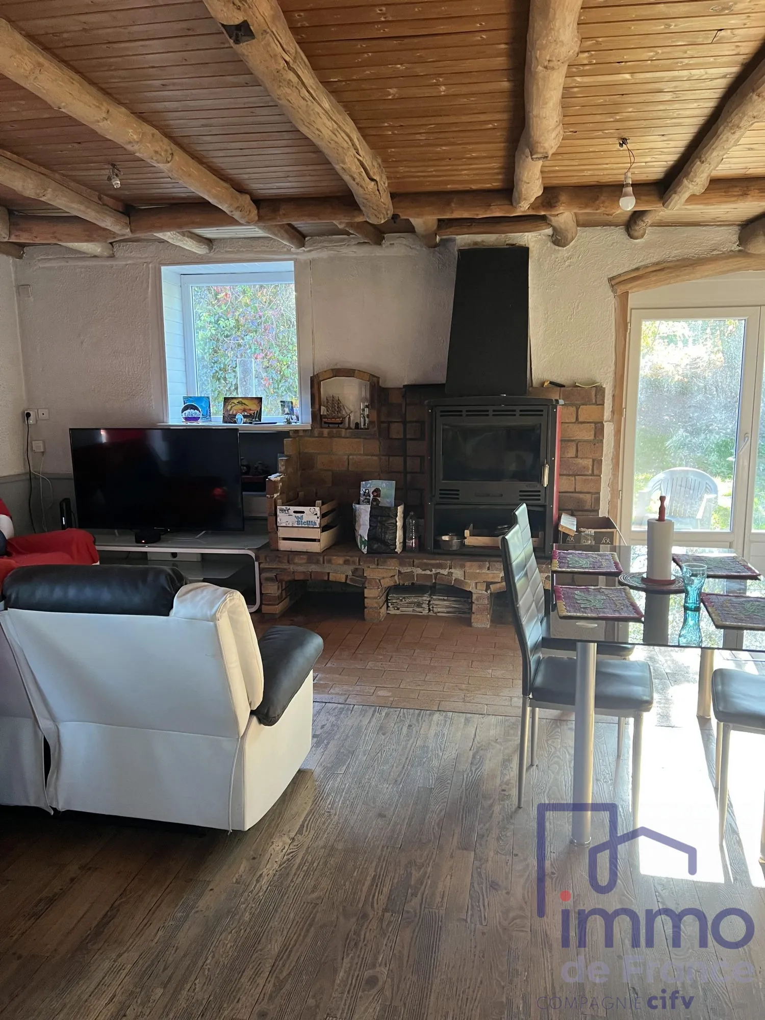 Maison à vendre à Fraisses – 137 m² avec grand terrain et 6 chambres 