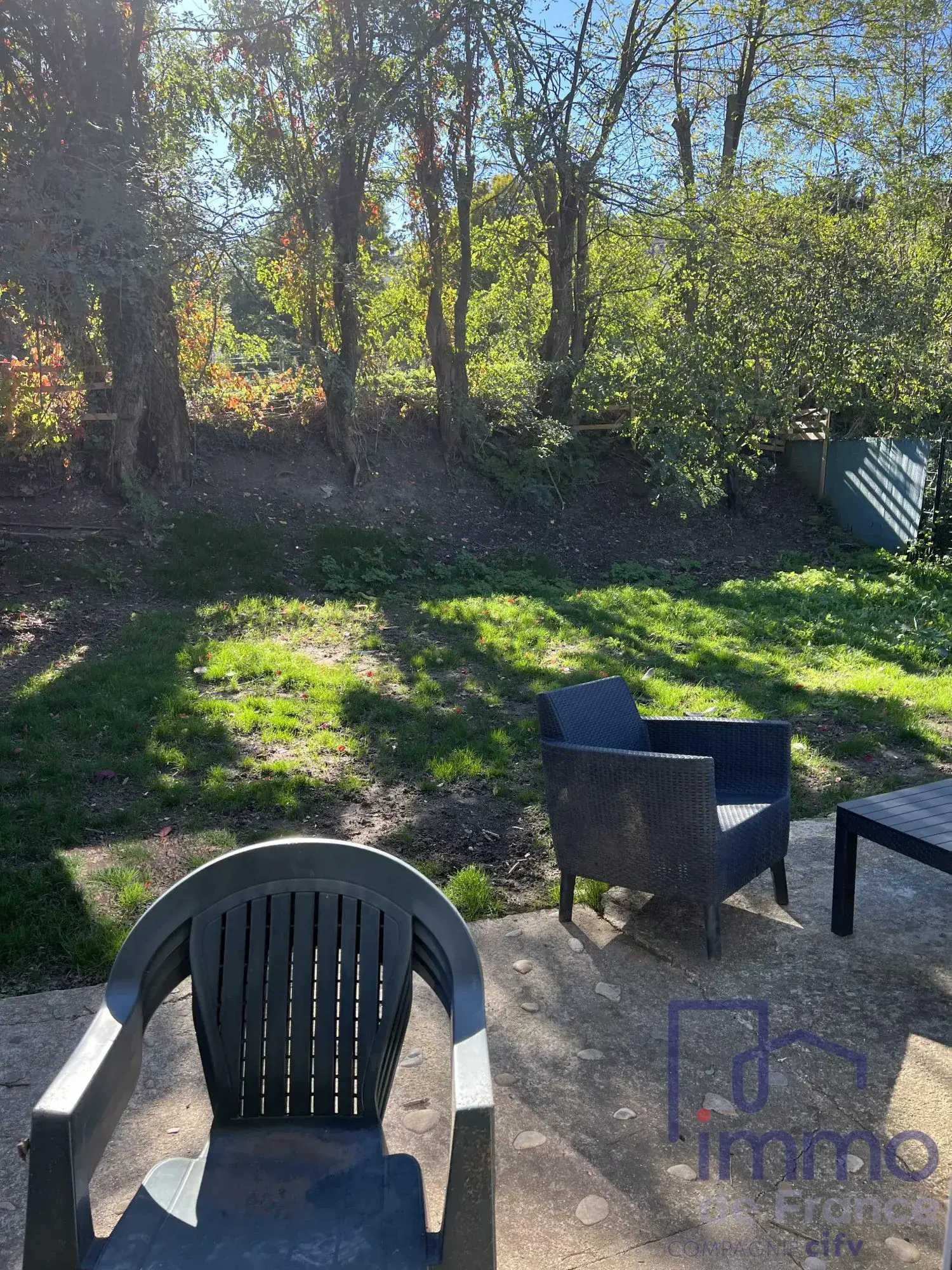 Maison à vendre à Fraisses – 137 m² avec grand terrain et 6 chambres 