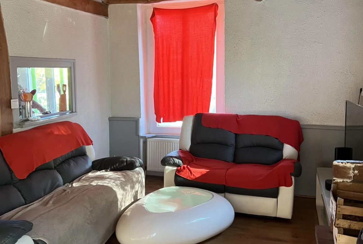 Maison à vendre à Fraisses – 137 m² avec grand terrain et 6 chambres 