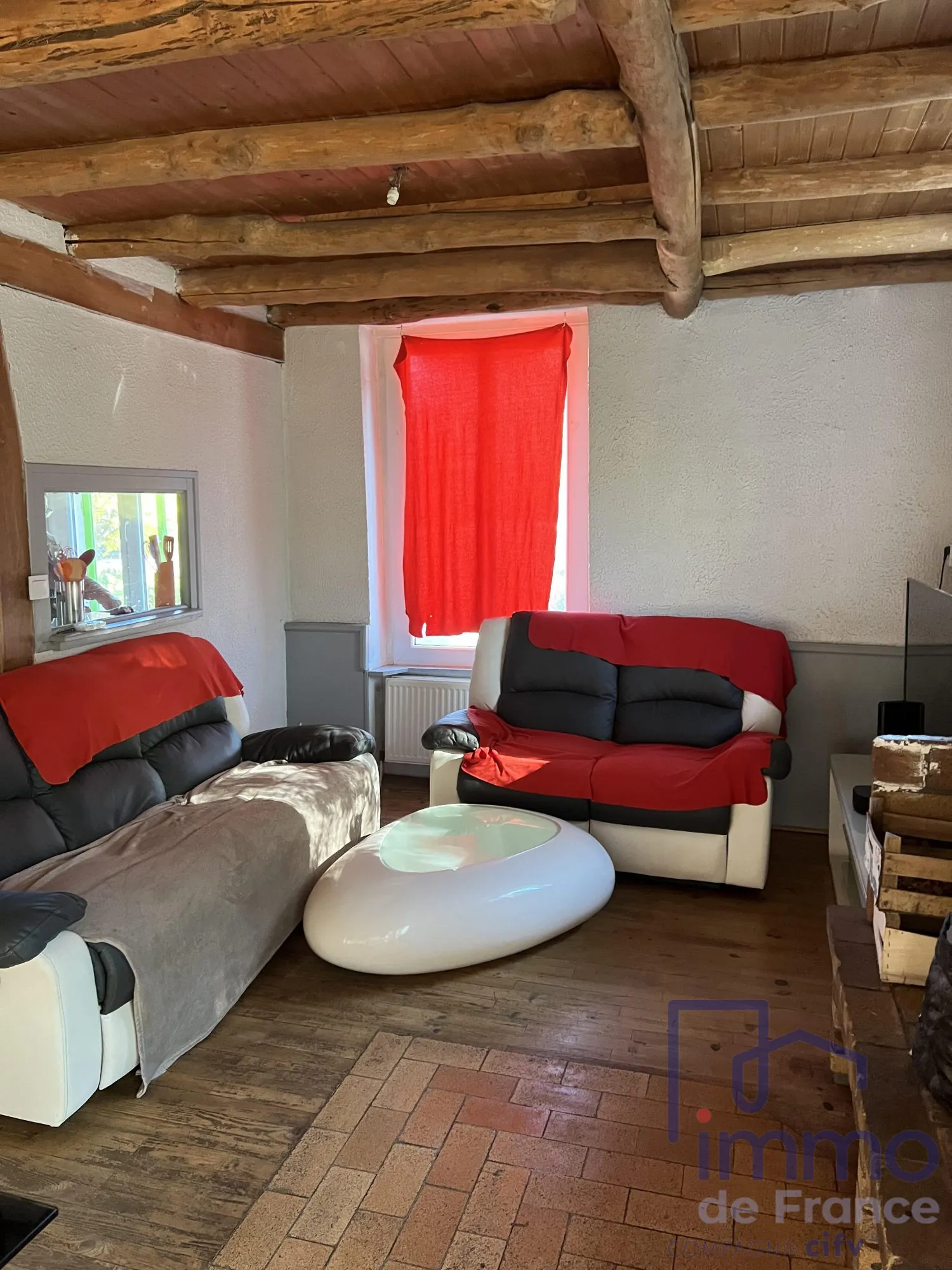 Maison à vendre à Fraisses – 137 m² avec grand terrain et 6 chambres 
