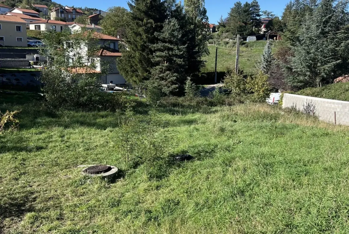 Maison à vendre à Fraisses – 137 m² avec grand terrain et 6 chambres 