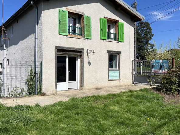 Maison à vendre à Fraisses – 137 m² avec grand terrain et 6 chambres