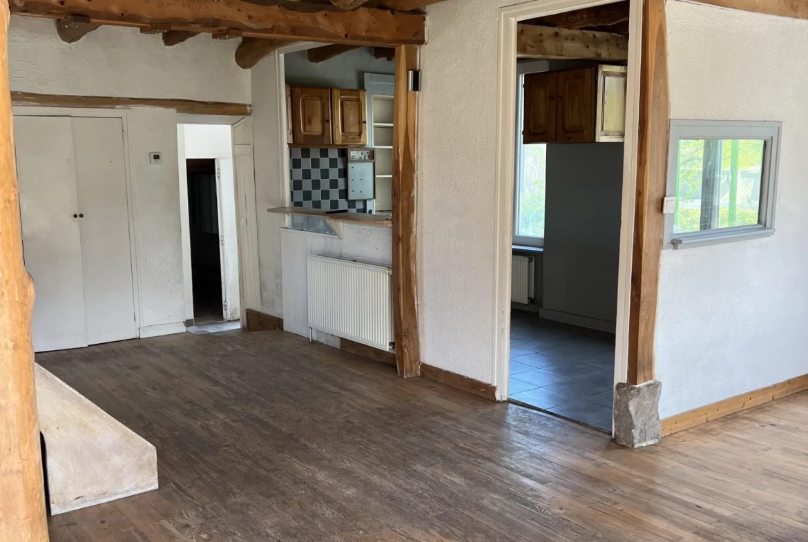 Maison à vendre à Fraisses – 137 m² avec grand terrain et 6 chambres 