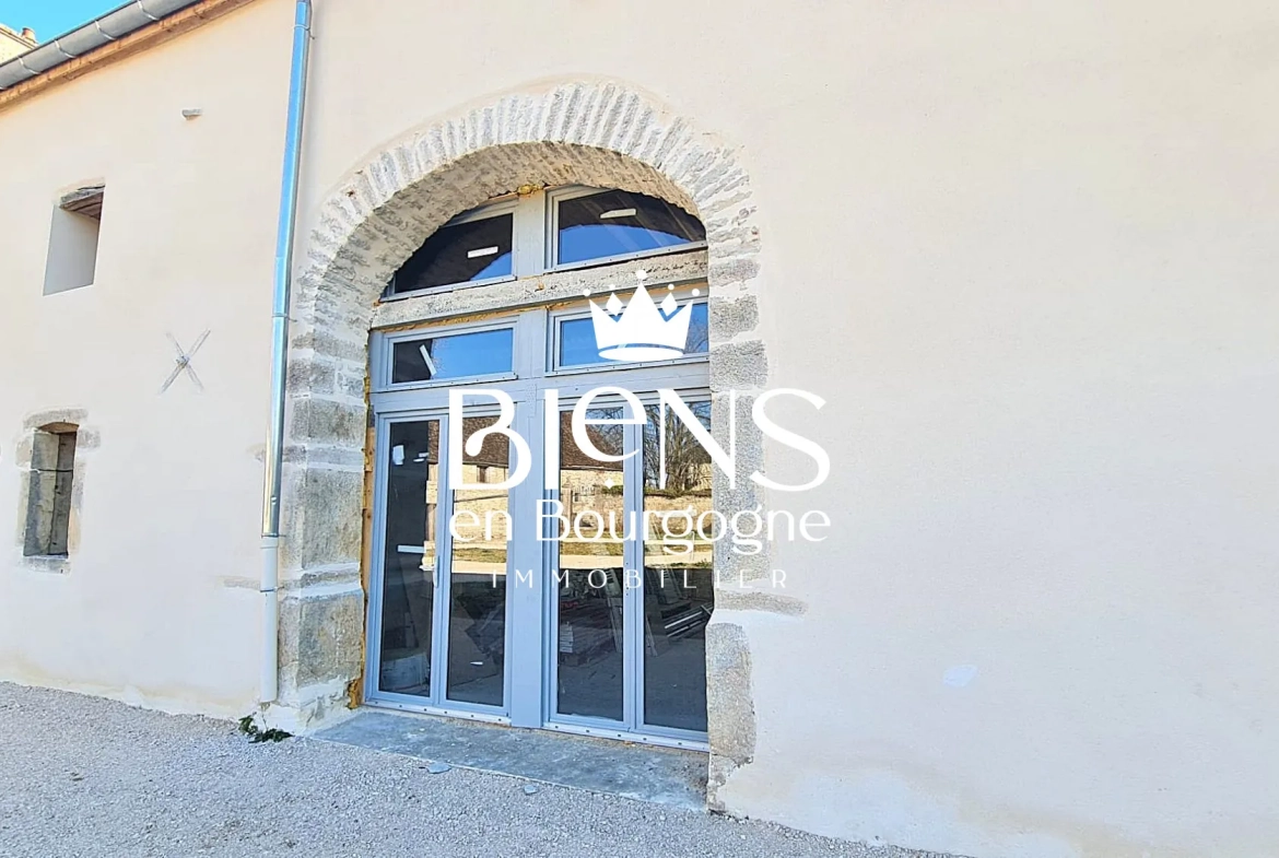 Maison à rénover de 72 m² avec extérieur privé à Demigny 