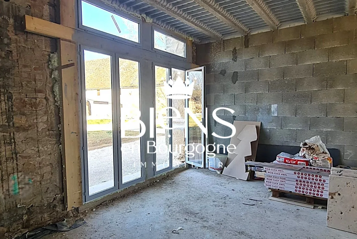 Maison à rénover de 72 m² avec extérieur privé à Demigny 