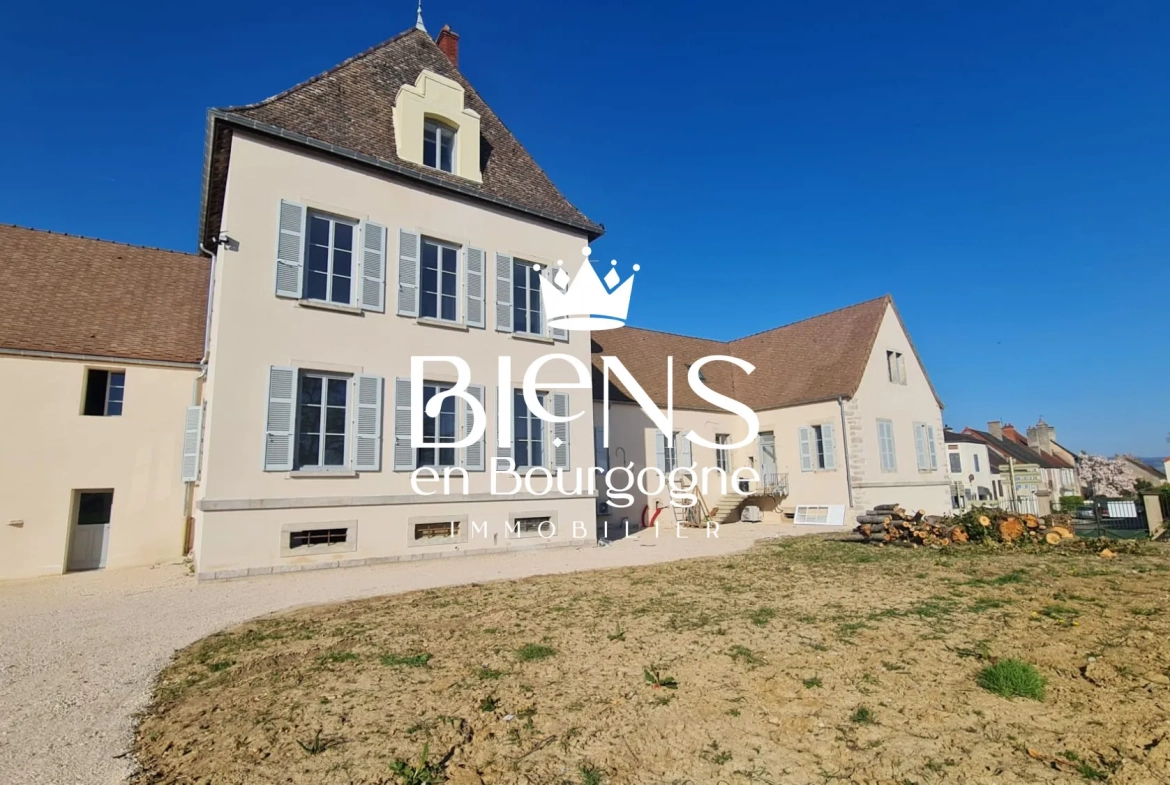 Maison à rénover de 72 m² avec extérieur privé à Demigny 