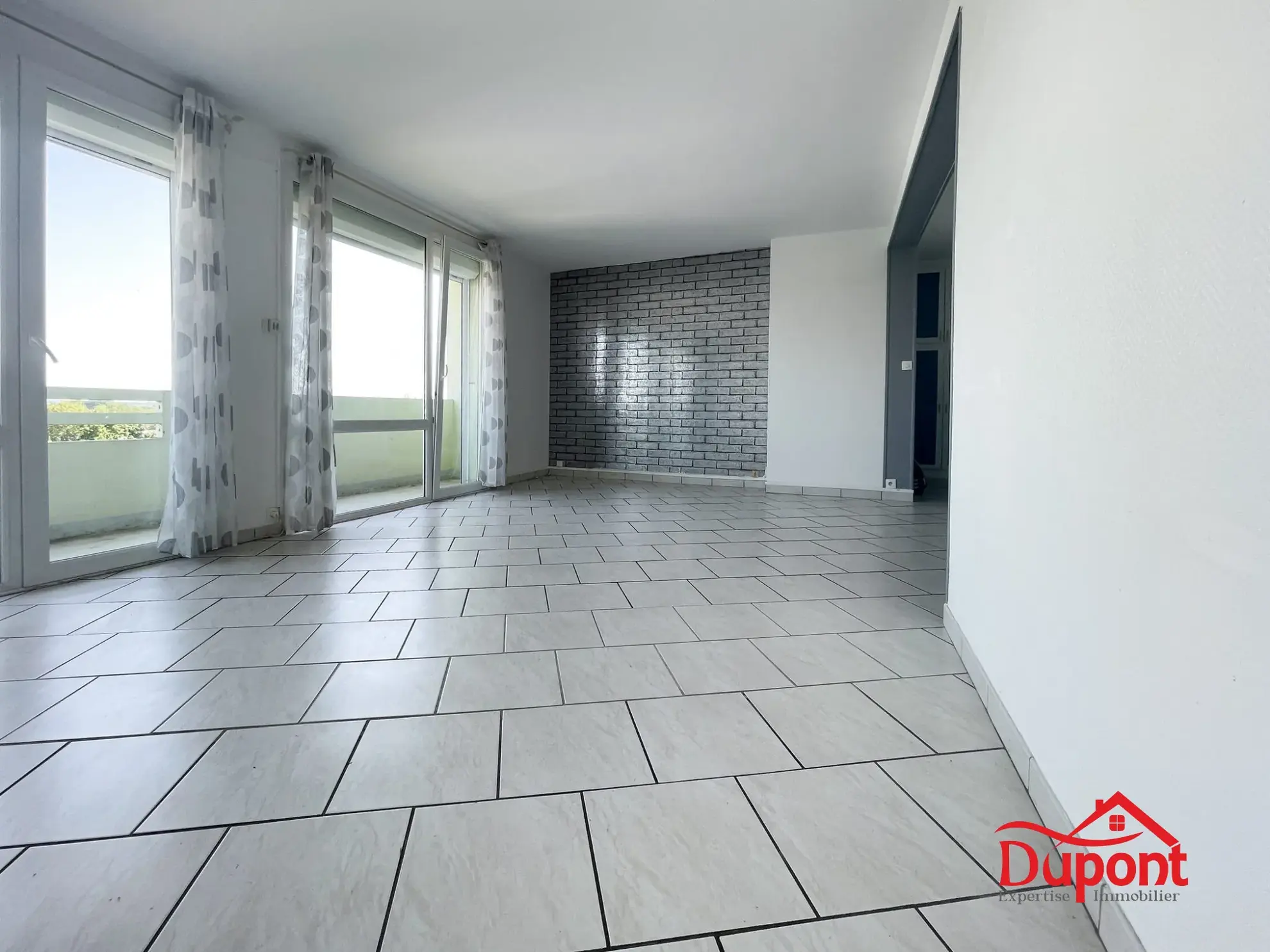 Appartement 2 chambres avec balcon et cave à Saint Quentin - Quartier Remicourt 