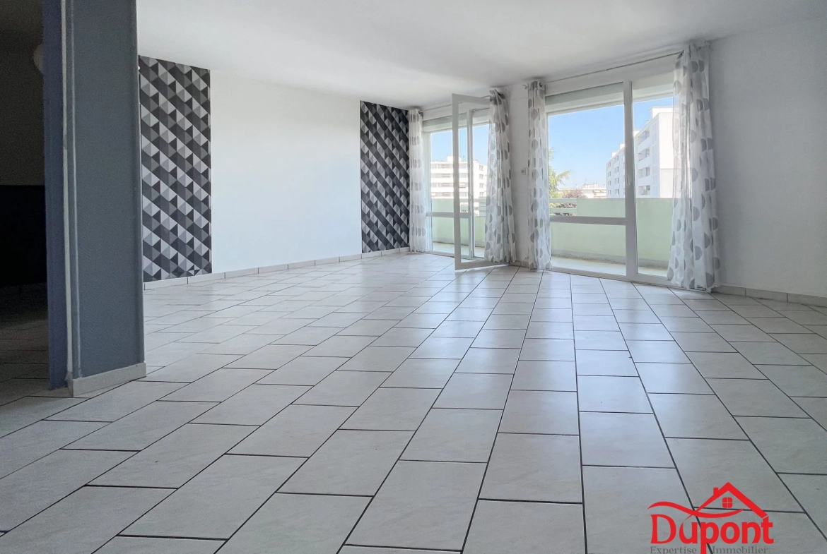 Appartement 2 chambres avec balcon et cave à Saint Quentin - Quartier Remicourt 