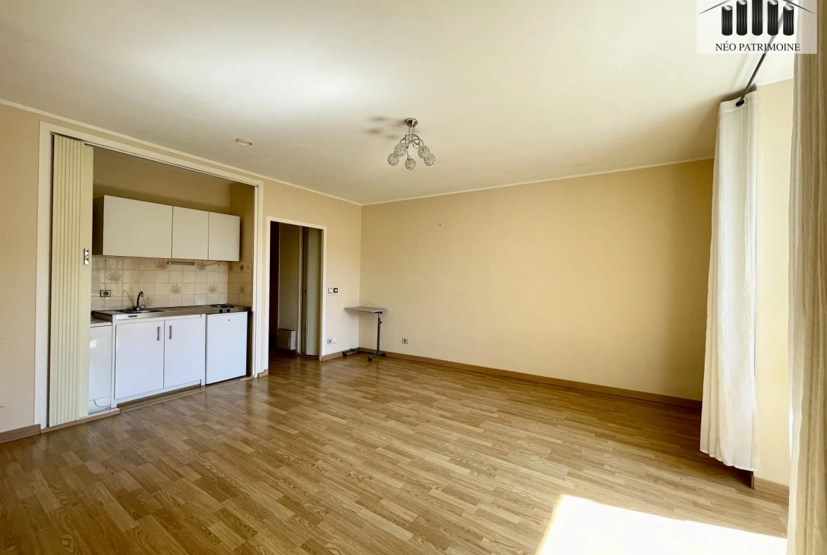 STUDIO CUISINE OUVERTE Appartement T1 pour seniors dans résidence de standing à Toulouse 