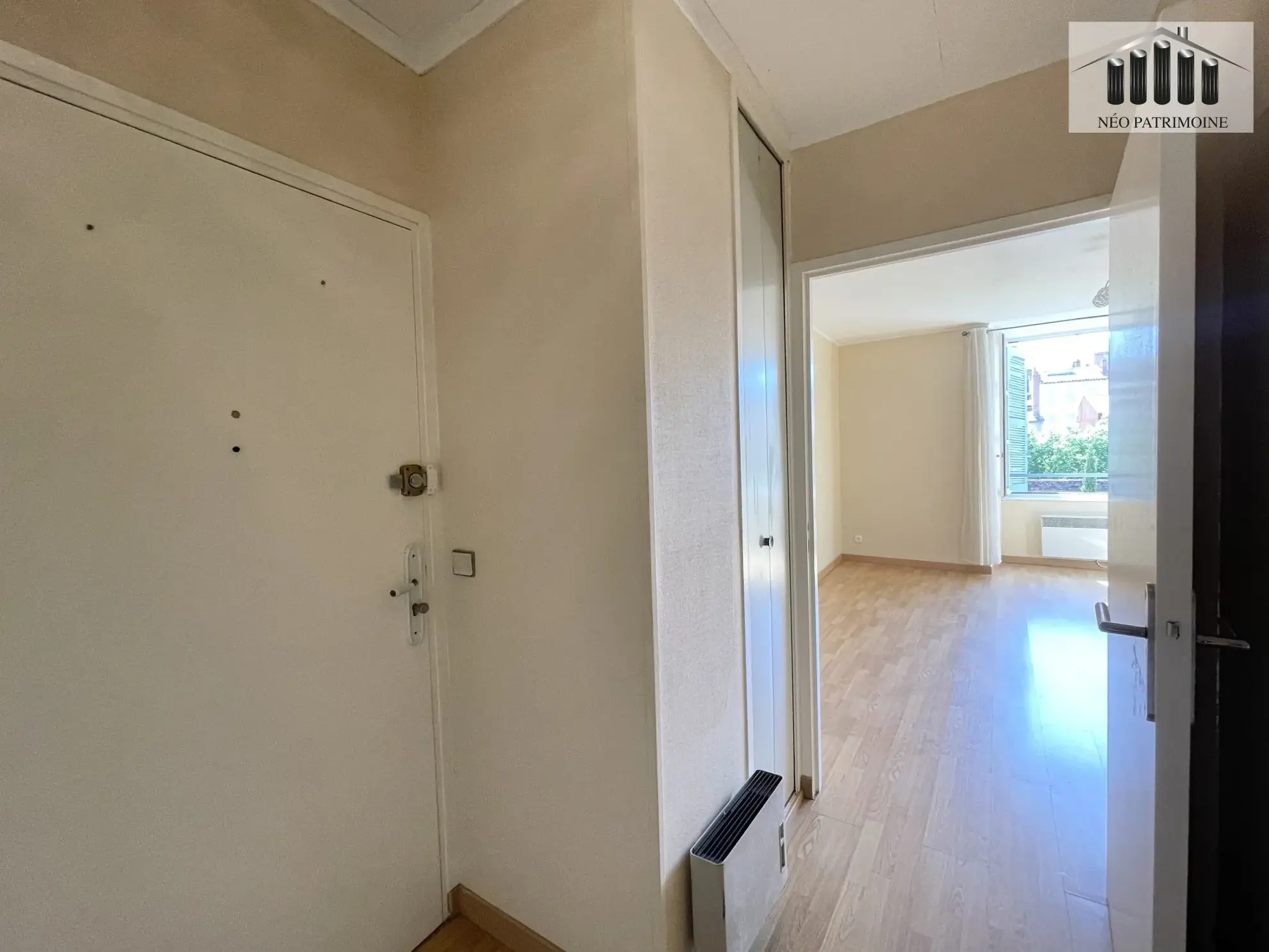 Hall d'entrée Appartement T1 pour seniors dans résidence de standing à Toulouse 