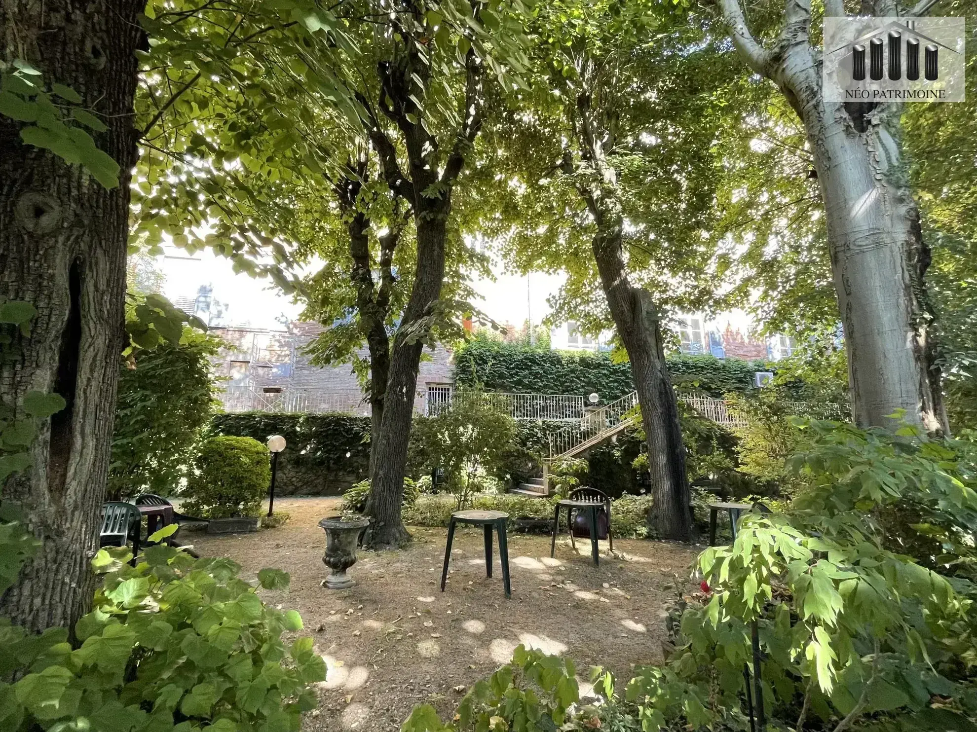 JARDIN Appartement T1 pour seniors dans résidence de standing à Toulouse 
