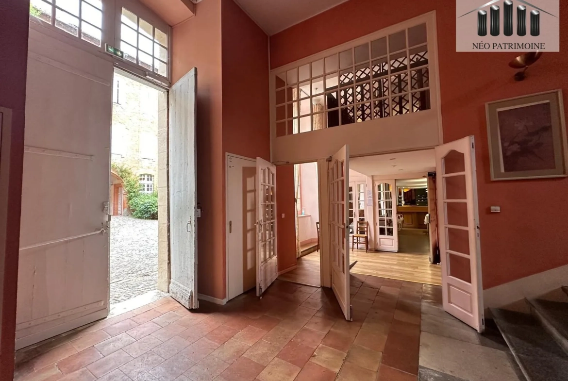 Entrée accès restaurant Appartement T1 pour seniors dans résidence de standing à Toulouse 