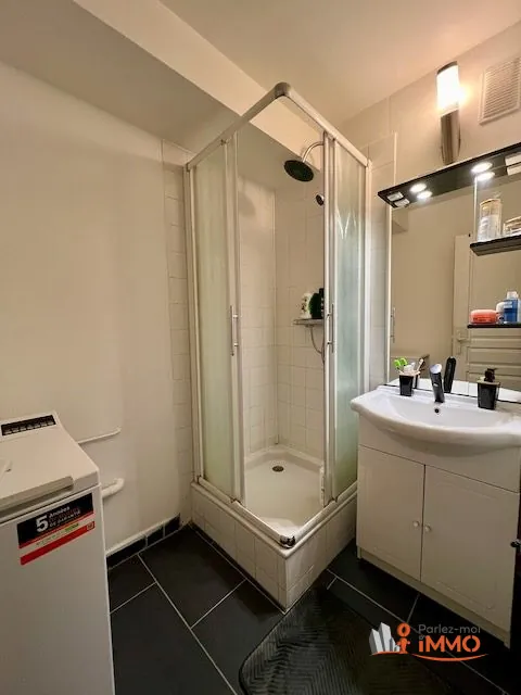 Appartement T3 rénové avec balcon à Saint-Étienne 42100 