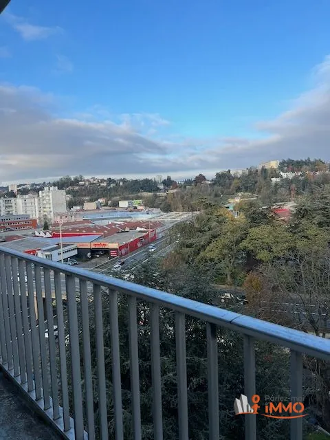 Appartement T3 rénové avec balcon à Saint-Étienne 42100 