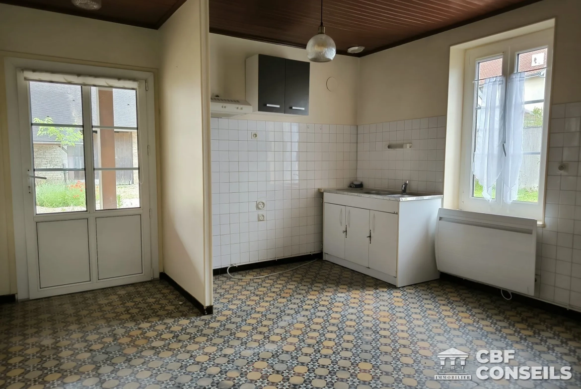 Charmante maison mitoyenne avec dépendance à Ouroux-sur-Saône 