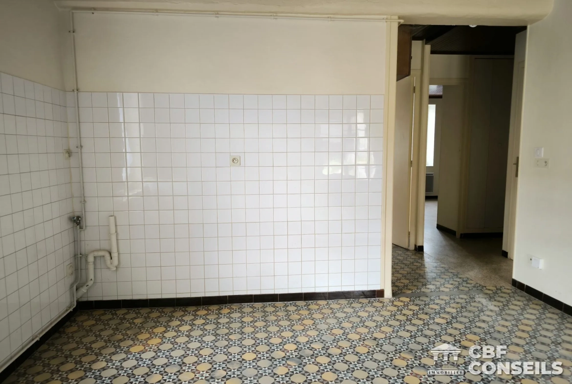 Charmante maison mitoyenne avec dépendance à Ouroux-sur-Saône 
