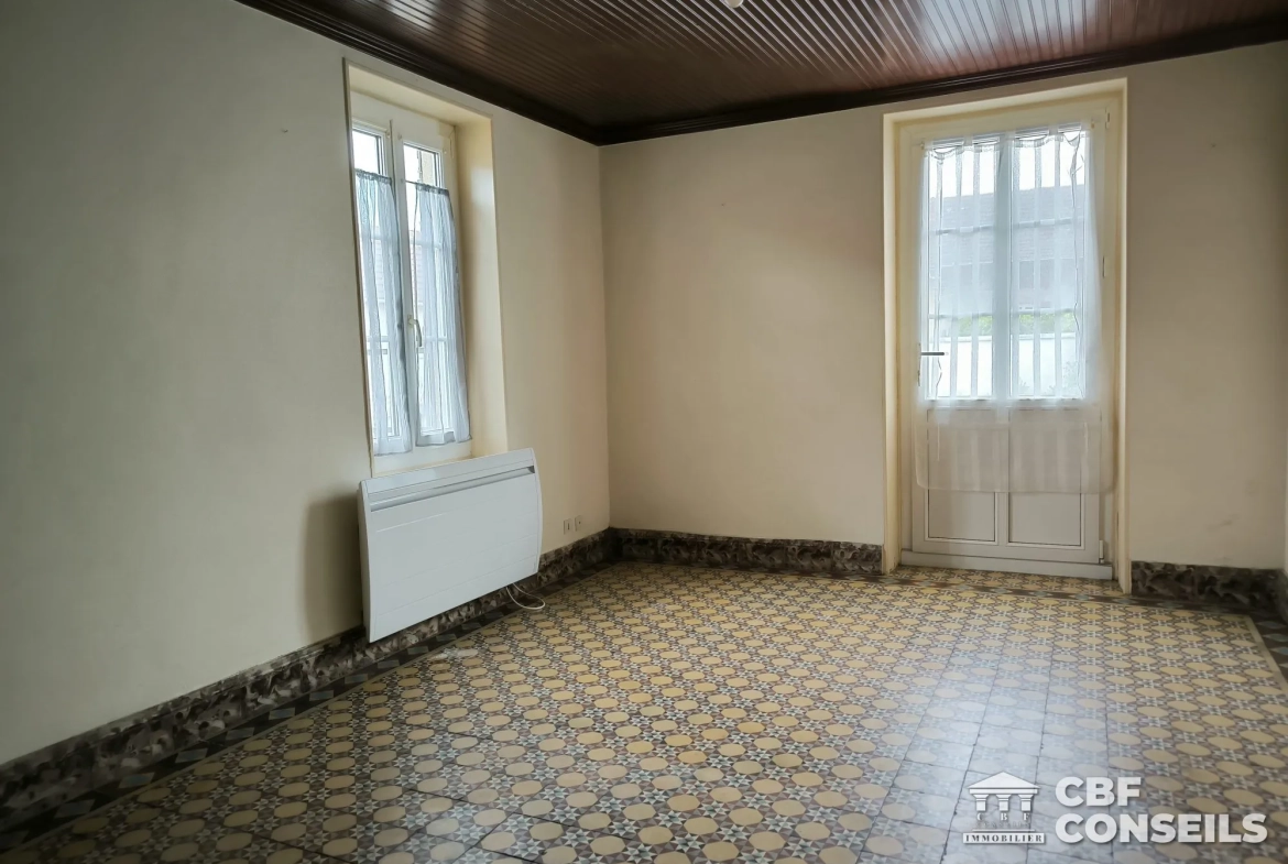 Charmante maison mitoyenne avec dépendance à Ouroux-sur-Saône 