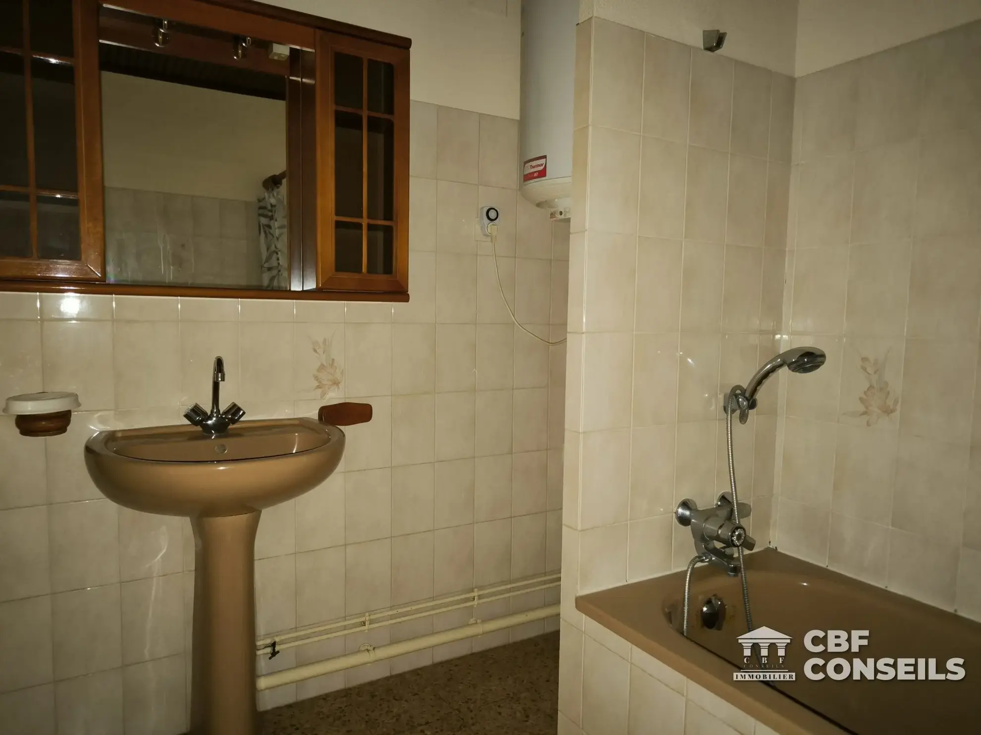 Charmante maison mitoyenne avec dépendance à Ouroux-sur-Saône 