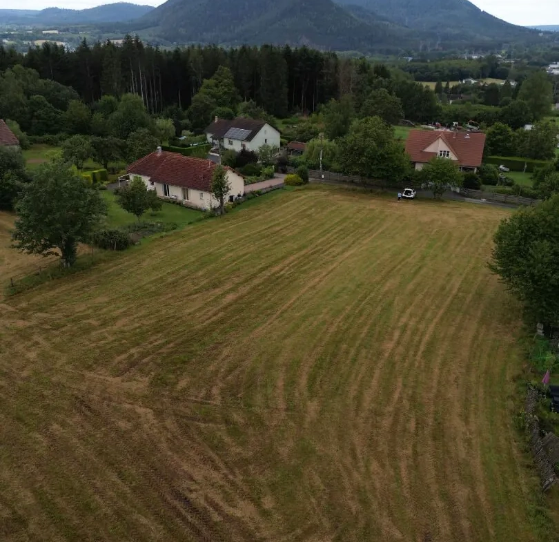 Terrain constructible de 2040 m² à Moyenmoutier, vue forêt et proximité axes routiers 