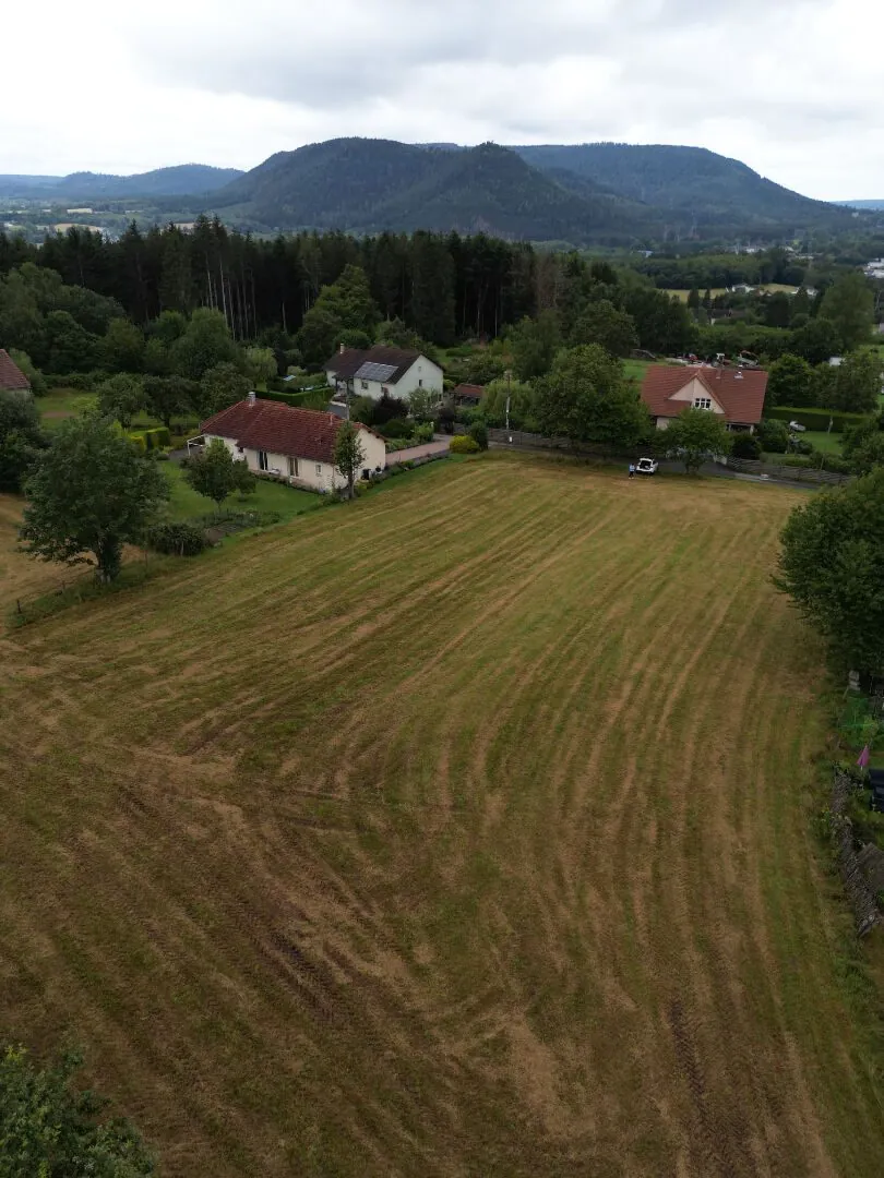 Terrain constructible de 2040 m² à Moyenmoutier, vue forêt et proximité axes routiers 