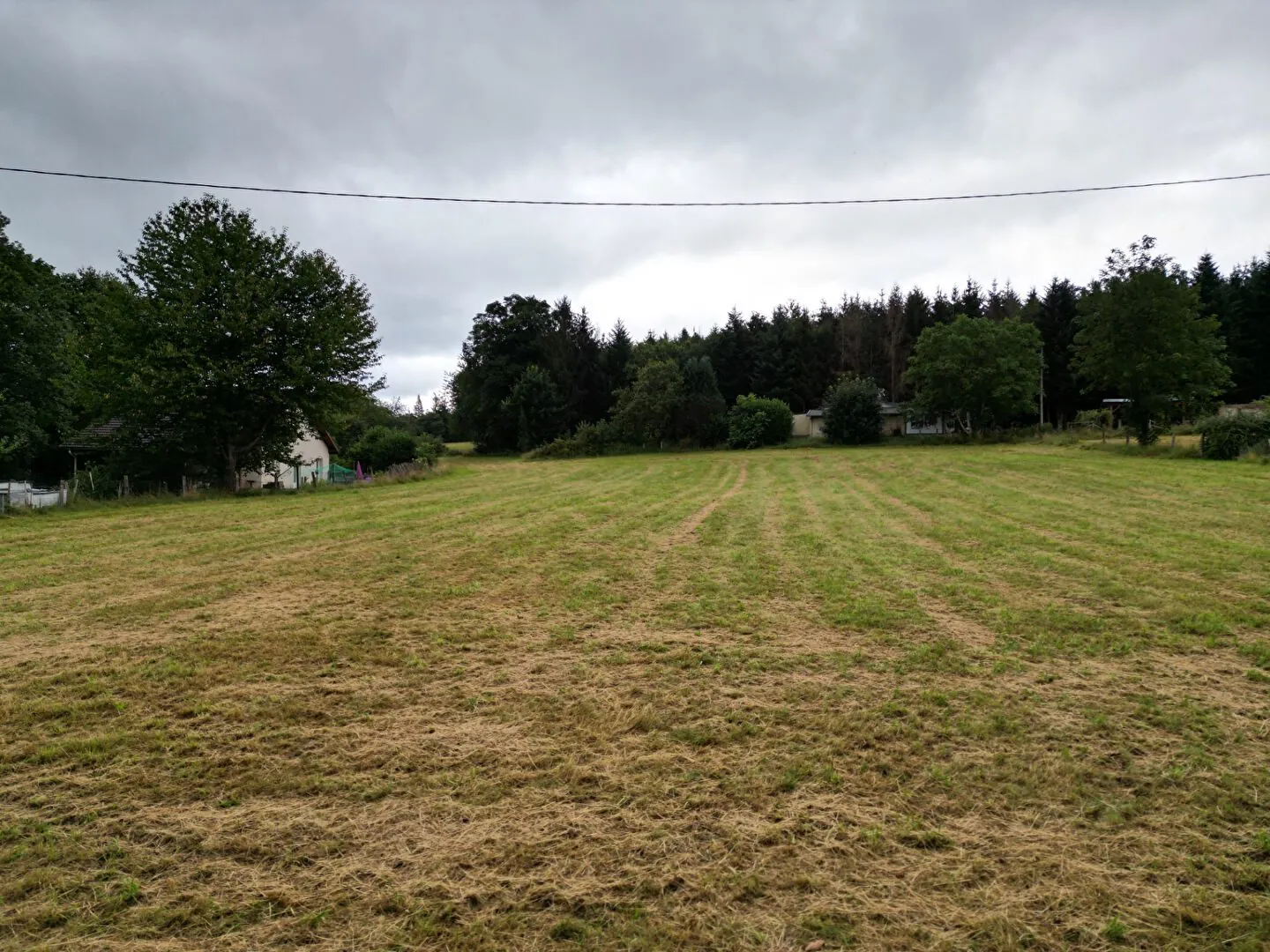 Terrain constructible de 2040 m² à Moyenmoutier, vue forêt et proximité axes routiers 