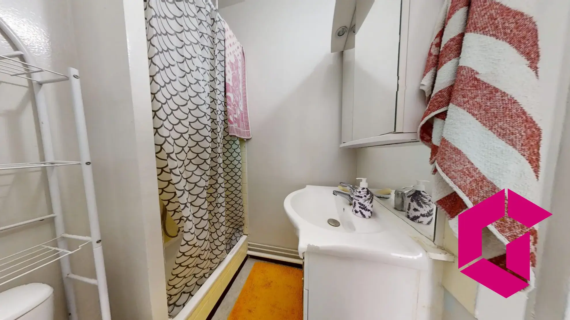 Vente appartement 96 m² avec balcon et parking à Saint-Étienne 