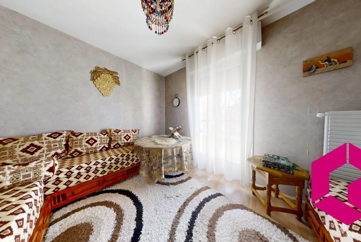 Vente appartement 96 m² avec balcon et parking à Saint-Étienne 