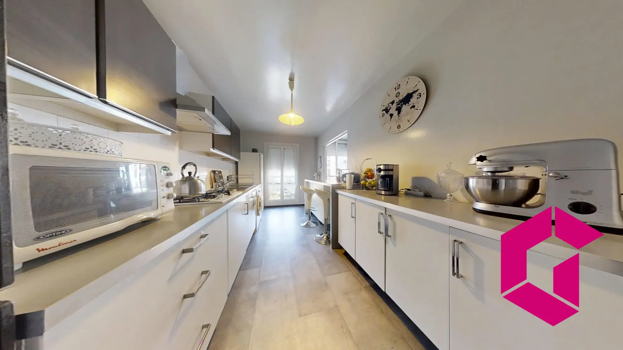 Vente appartement 96 m² avec balcon et parking à Saint-Étienne 
