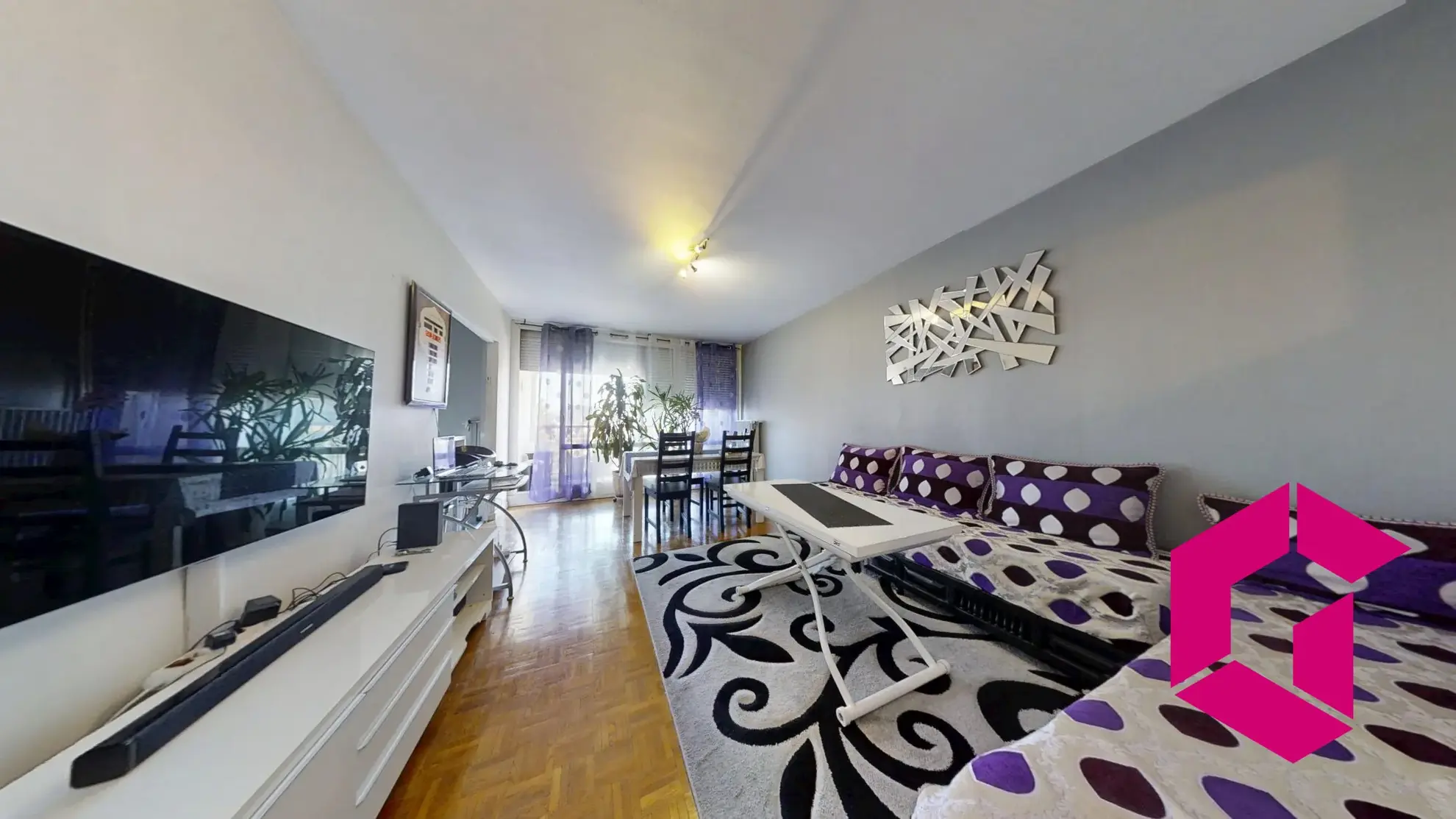 Vente appartement 96 m² avec balcon et parking à Saint-Étienne 