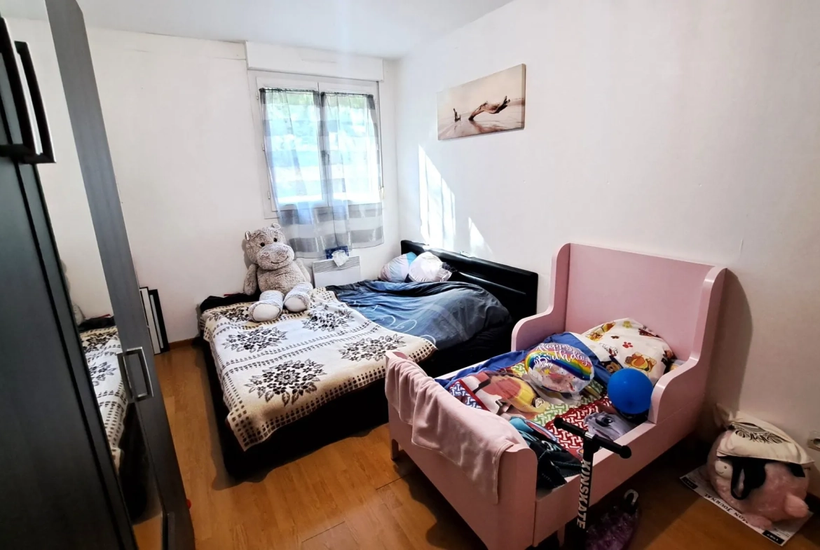 Vente appartement 3 pièces en rez-de-chaussée avec cave à Forges-les-Bains 
