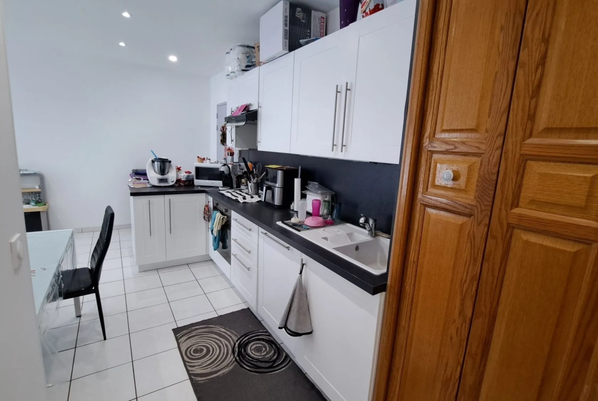 Vente appartement 3 pièces en rez-de-chaussée avec cave à Forges-les-Bains 